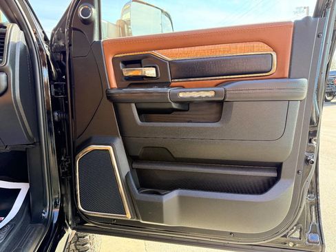 Used 2020 RAM 2500 Limited image 37