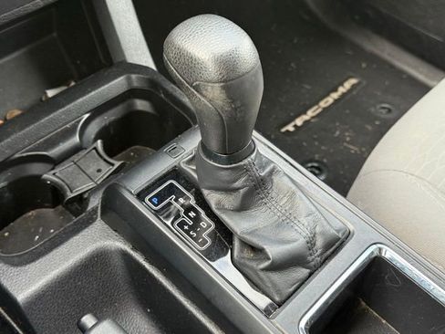 Used 2019 Toyota Tacoma SR image 25