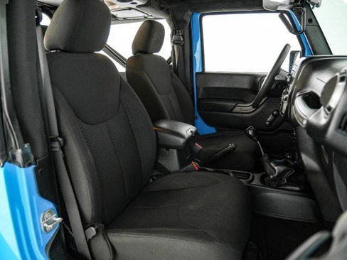 Used 2018 Jeep Wrangler Sport image 28