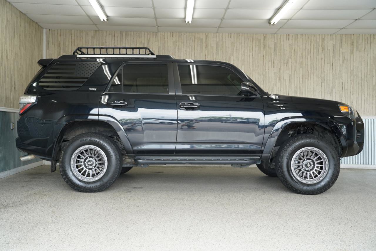 Used 2022 Toyota 4Runner SR5 Premium w/ Moonroof Package AWD/4WD image 6