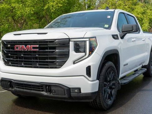 Used 2024 GMC Sierra 1500 Elevation w/ Preferred Package AWD/4WD image 2