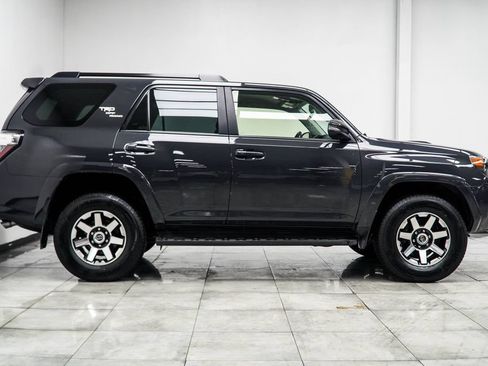Used 2024 Toyota 4Runner TRD Off-Road Premium AWD/4WD image 8