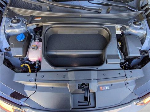 New 2025 Hyundai Ioniq 6 Limited image 18