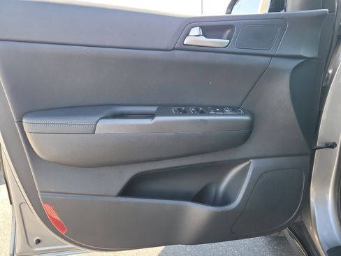 Used 2021 Kia Sportage S image 15