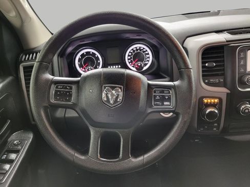 Used 2017 RAM 1500 Express w/ Express Value Package AWD/4WD image 5