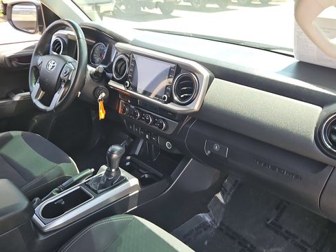 Used 2021 Toyota Tacoma SR5 w/ Trail Edition AWD/4WD image 26