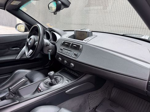 Used 2008 BMW M Roadster RWD image 17