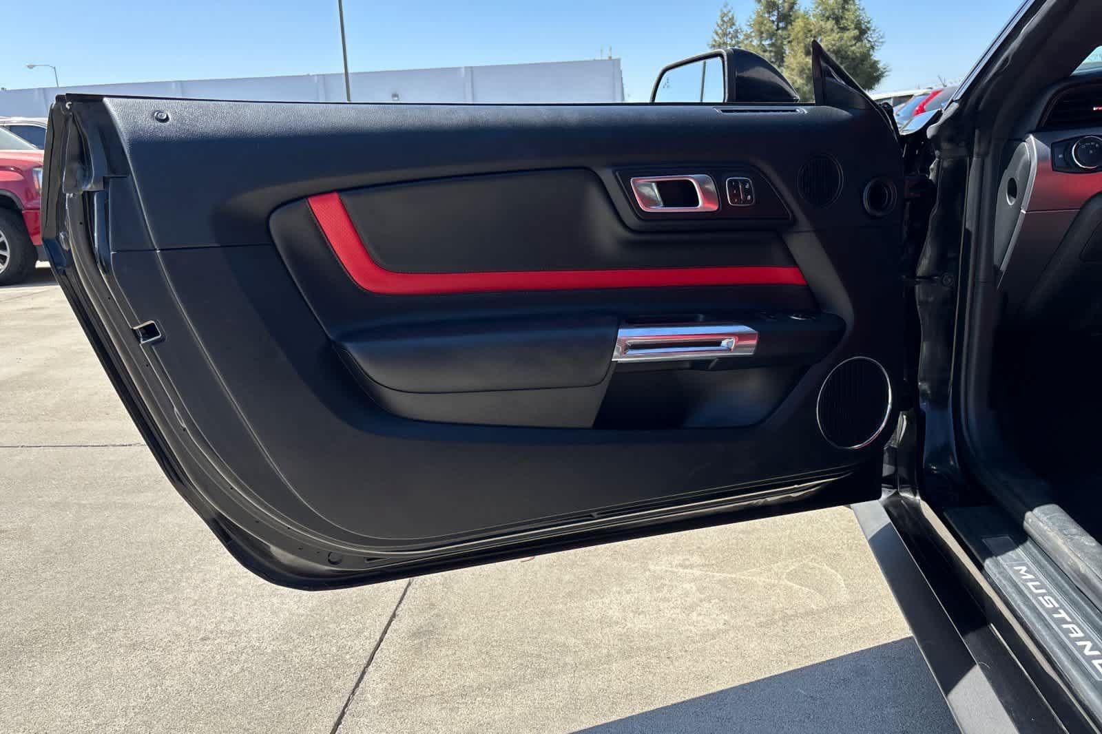 Used 2020 Ford Mustang GT Premium w/ Equipment Group 401A RWD image 15