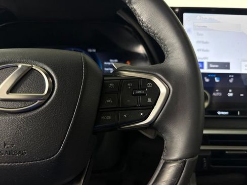 Used 2025 Lexus RX 350 Premium w/ Accessory Package (Z1) AWD/4WD image 25