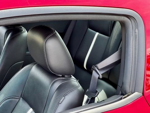 Used 2011 Ford Mustang GT Premium w/ Comfort Pkg RWD image 2