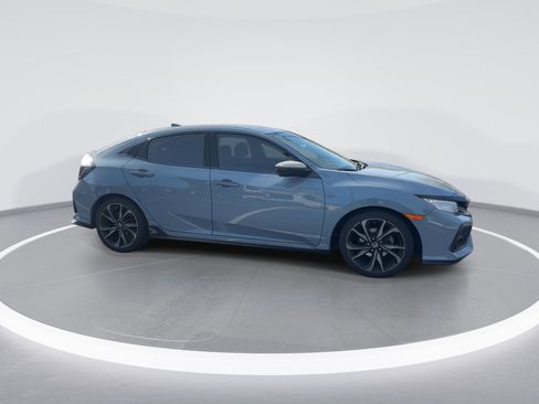Used 2019 Honda Civic Sport Touring image 10