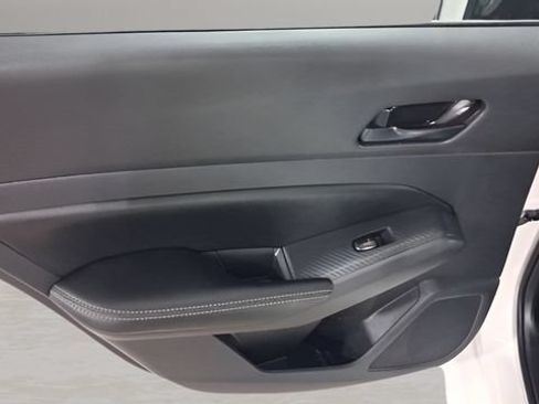 Used 2025 Nissan Altima 2.5 SV FWD image 22