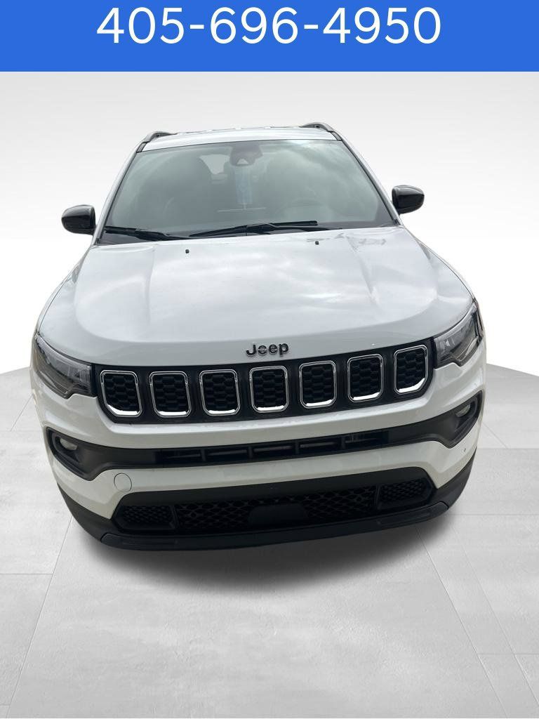 Used 2024 Jeep Compass Latitude AWD/4WD image 6