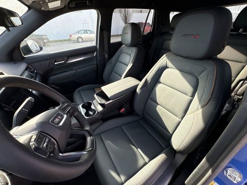 New 2026 GMC Terrain AT4 w/ Convenience Package III AWD/4WD image 17