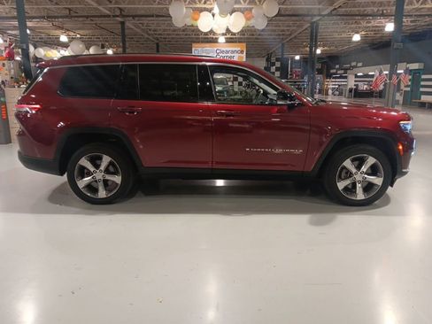 Used 2022 Jeep Grand Cherokee L Limited AWD/4WD image 5