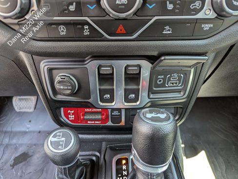 Used 2024 Jeep Wrangler Sport AWD/4WD image 28