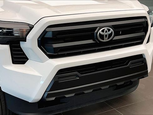 Used 2024 Toyota Tacoma SR image 30