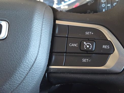 Certified 2024 Jeep Compass Latitude w/ Convenience Group AWD/4WD image 9