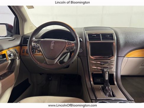 Used 2015 Lincoln MKX AWD w/ Equipment Group 101A image 17