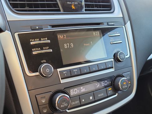 Used 2017 Nissan Altima 2.5 SV FWD image 30