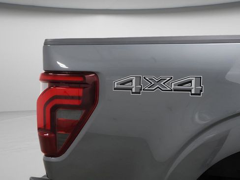 Used 2025 Ford F150 Lariat w/ Tow/Haul Package AWD/4WD image 27