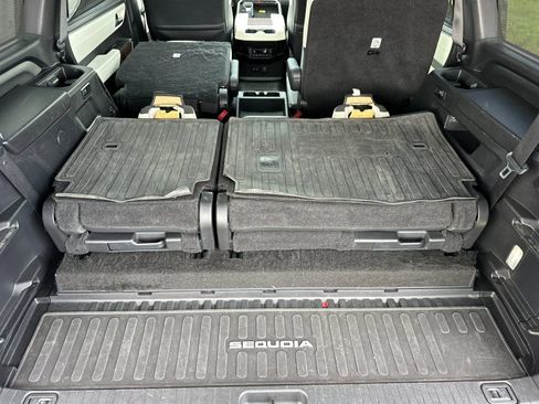 Used 2023 Toyota Sequoia Capstone AWD/4WD image 17