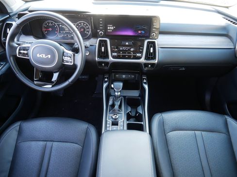 Certified 2023 Kia Sorento X-Line EX image 10