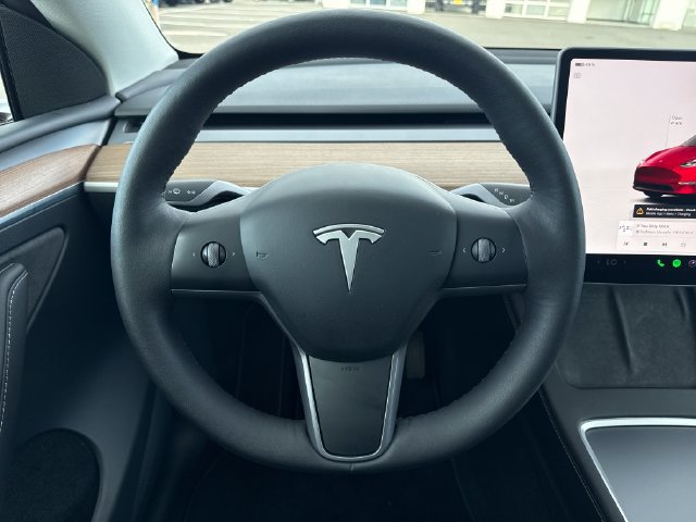 Used 2024 Tesla Model Y Long Range AWD/4WD image 20