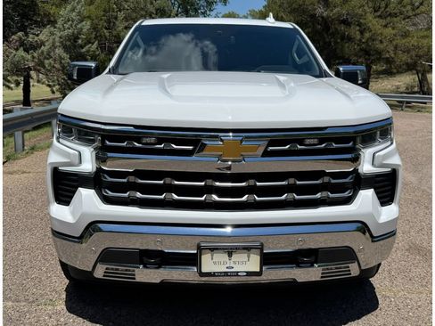 Used 2023 Chevrolet Silverado 1500 LTZ w/ LTZ Convenience Package II AWD/4WD image 2