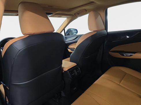 Used 2025 Lexus NX 250 FWD w/ Premium Package image 16