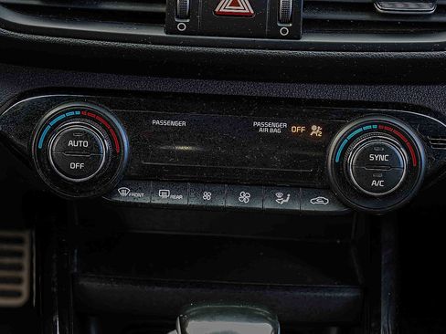 Used 2022 Kia Forte GT-Line image 13