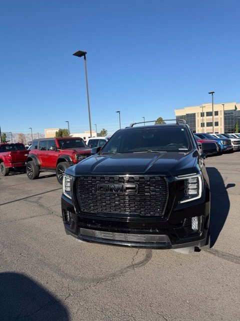 Used 2023 GMC Yukon XL Denali w/ Denali Reserve Package AWD/4WD image 2
