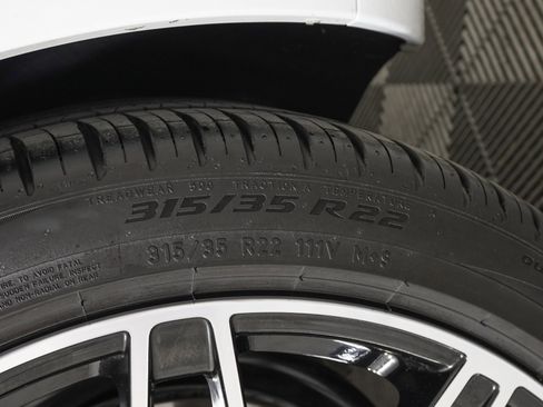 Used 2025 Porsche Cayenne GTS image 32