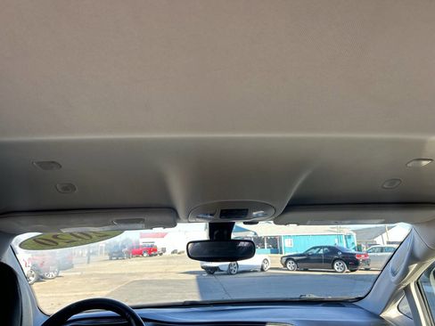 Used 2020 Chrysler Pacifica Touring-L image 23