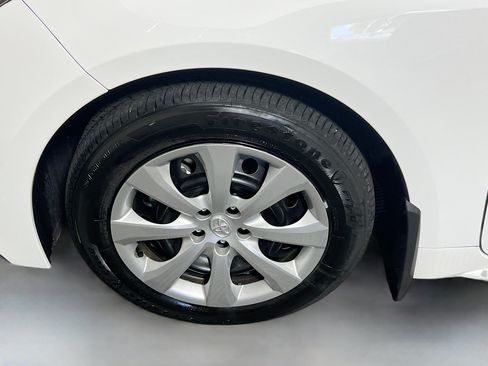 Used 2026 Toyota Corolla LE FWD image 13