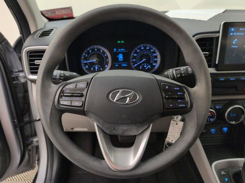 Used 2020 Hyundai Venue SEL FWD image 32