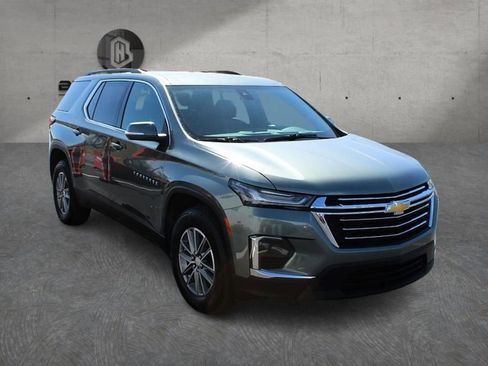 Used 2023 Chevrolet Traverse LT AWD/4WD image 3