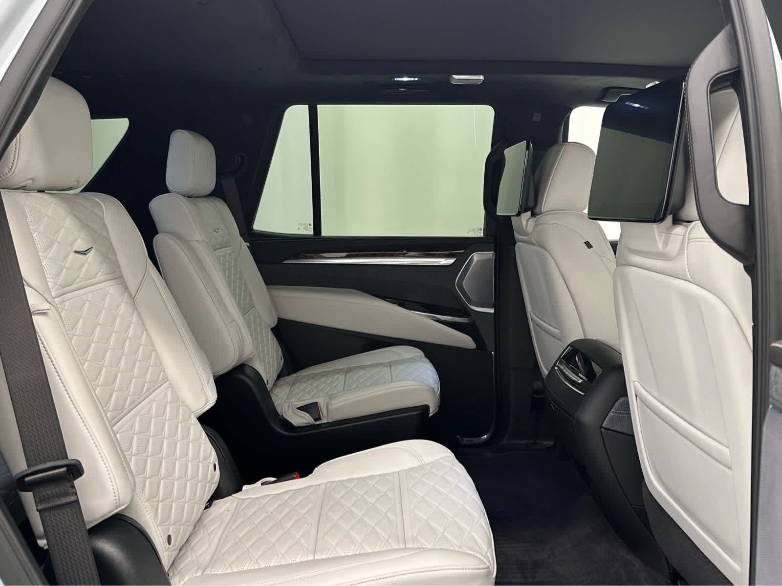 Used 2026 Cadillac Escalade Platinum Sport w/ LPO, ONYX Package AWD/4WD image 22