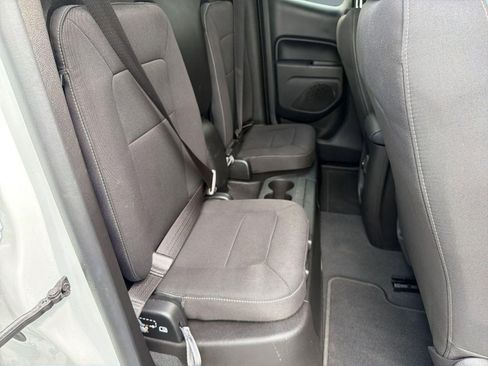 Used 2022 Chevrolet Colorado LT AWD/4WD image 28