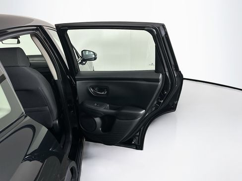 Used 2025 Honda HR-V LX image 27