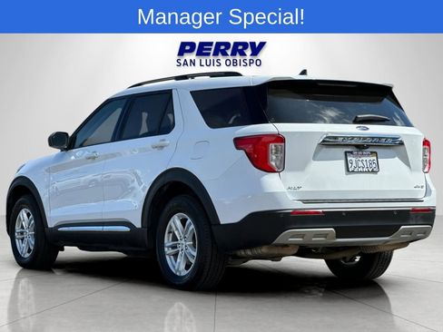 Used 2022 Ford Explorer XLT w/ Equipment Group 202A image 5