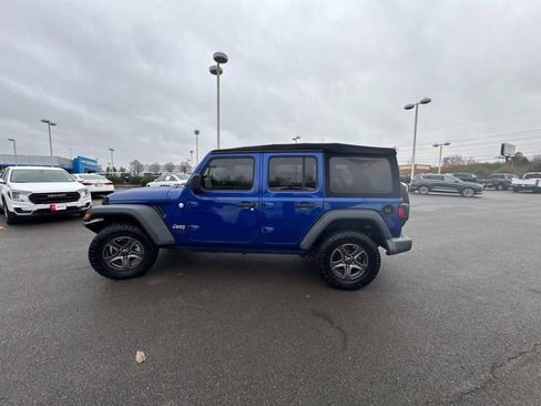 Used 2019 Jeep Wrangler Unlimited Sport S image 7