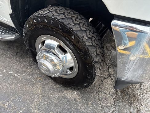 Used 2022 RAM 3500 Big Horn AWD/4WD image 19