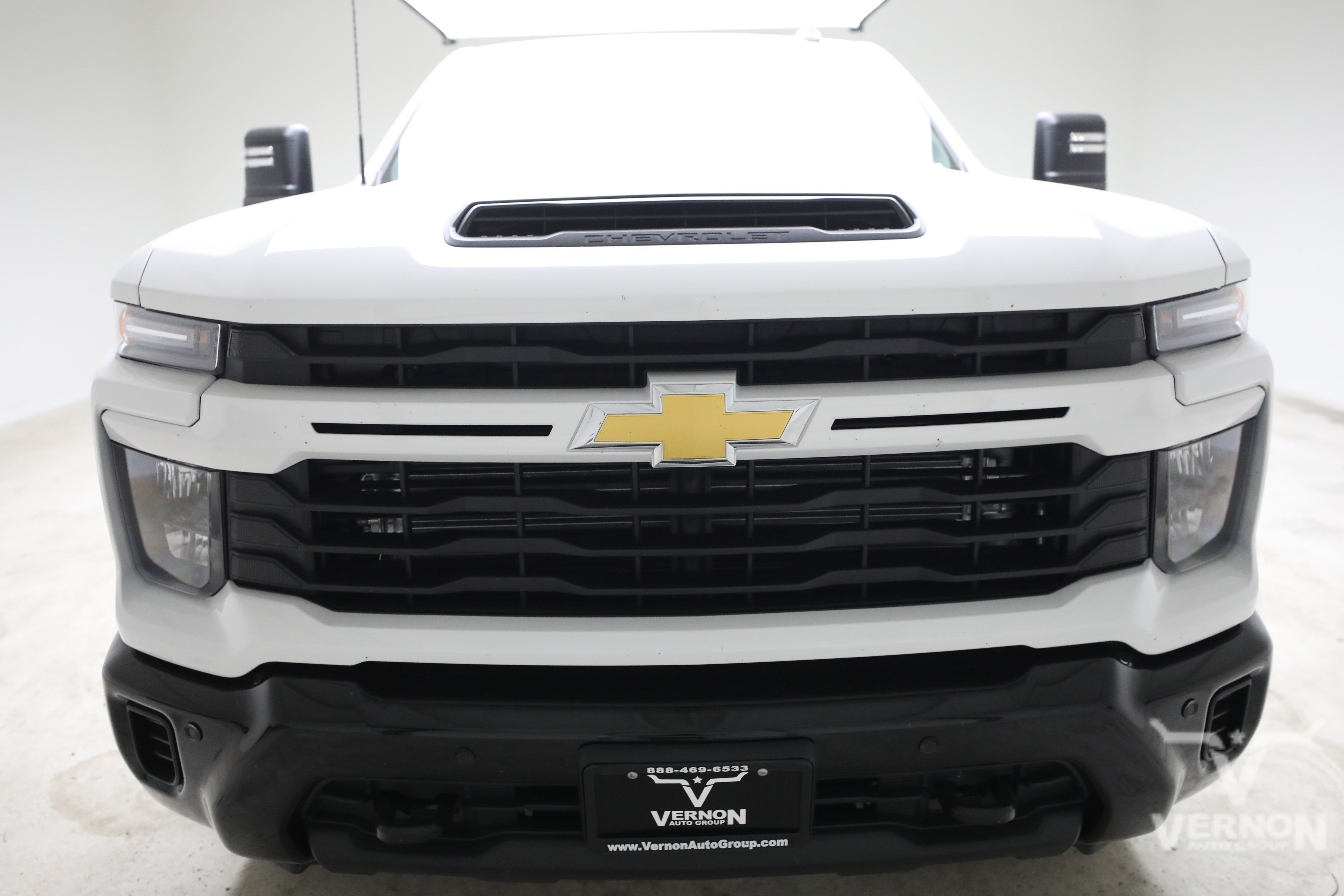 New 2026 Chevrolet Silverado 2500 Custom w/ Custom Value Package AWD/4WD image 8