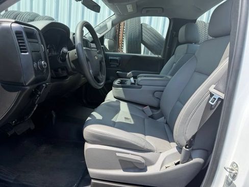 Certified 2018 Chevrolet Silverado 1500 W/T RWD image 7