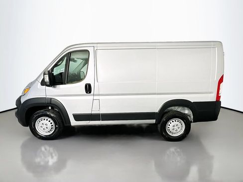 New 2026 RAM ProMaster 1500 w/ Storage Group FWD image 4