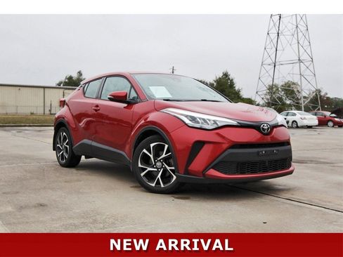 Used 2021 Toyota C-HR XLE image 1