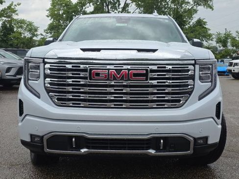 New 2026 GMC Sierra 1500 Denali w/ Denali Reserve Package AWD/4WD image 12