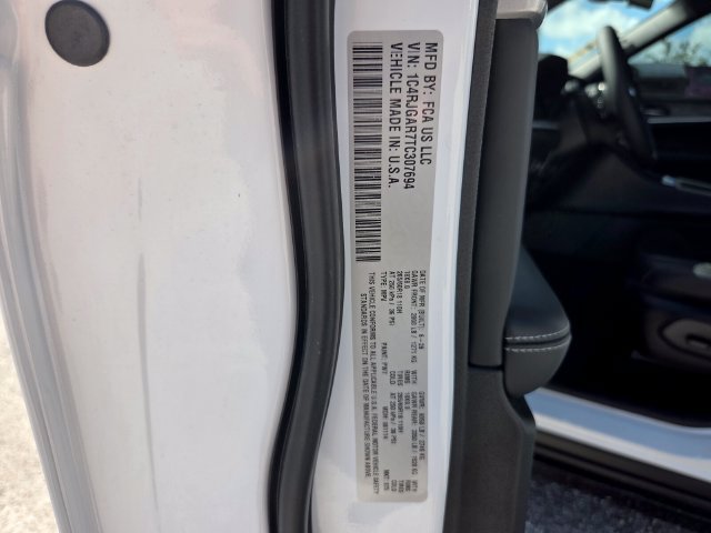 New 2026 Jeep Grand Cherokee Altitude RWD image 19
