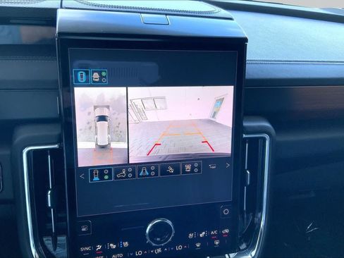 Used 2025 GMC Yukon Denali w/ Denali Reserve Package AWD/4WD image 29
